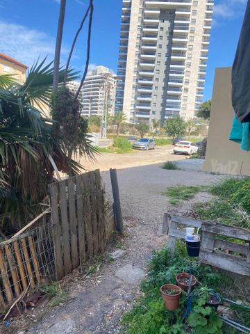 Haifa, Israel 10