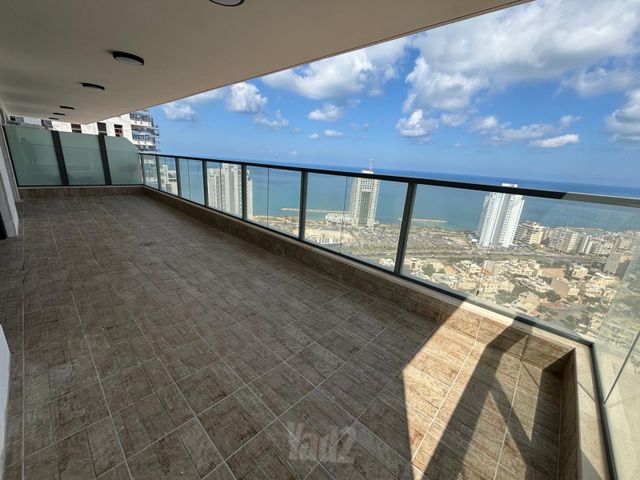 דירה, נוף הטיילת, נתניה