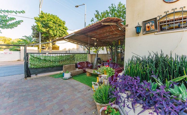 Petah Tikva, Israel 3