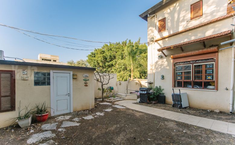 Petah Tikva, Israel 4