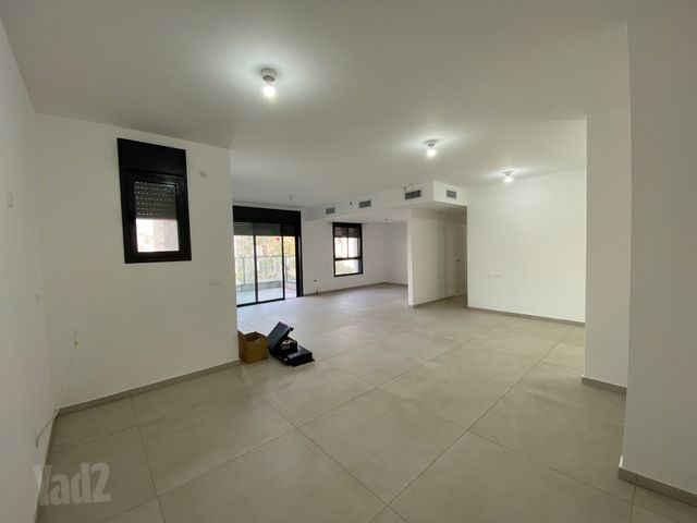מודעת נכס, אהרון אייזנברג, א' / צפון מזרח העיר, רחובות