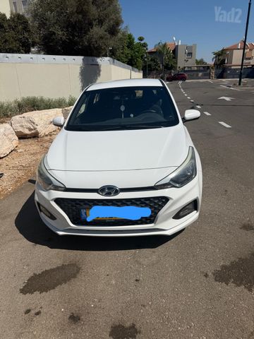 מודעת רכב יונדאי i20