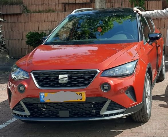 מודעת רכב סיאט ארונה