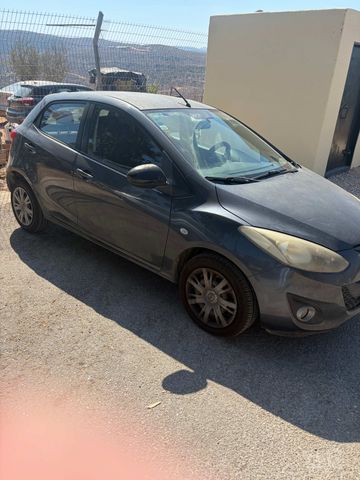 מודעת רכב מאזדה 2