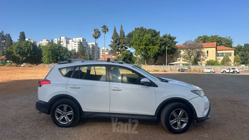 מודעת רכב טויוטה RAV4
