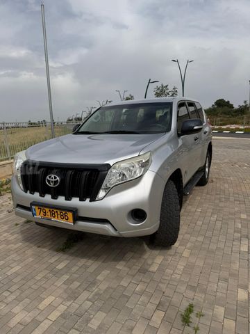 מודעת רכב טויוטה לנד קרוזר