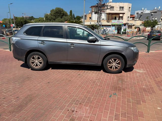 מודעת רכב מיצובישי אאוטלנדר