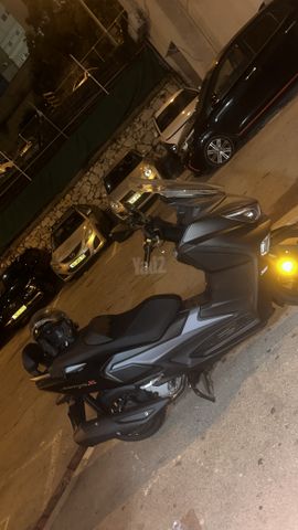 מודעת רכב סאן יאנג ג'וי-מקס Z-300