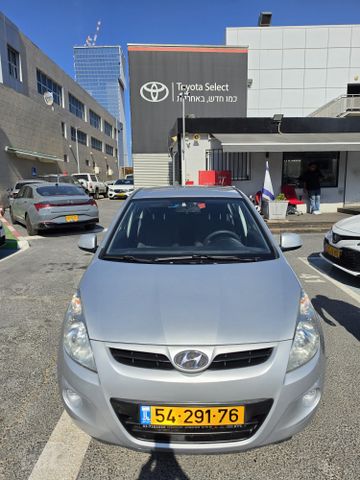 מודעת רכב יונדאי i20
