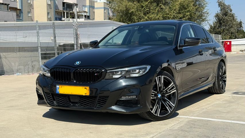 סדרה 3 M-Design 330e פלאג-אין אוט׳ 2.0 (184 כ״ס)