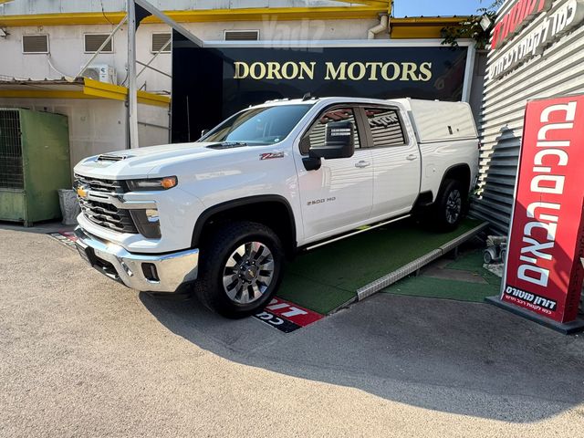 סילברדו LT 2500 אוט׳ 6.6 (445 כ״ס)