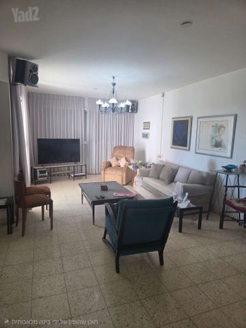 שדרות מנחם בגין 3