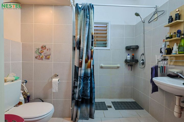 Givatayim, Israel 7
