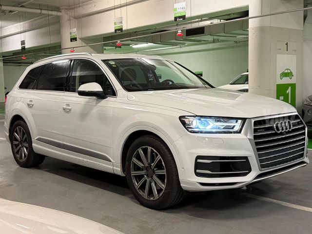 מודעת רכב אאודי Q7