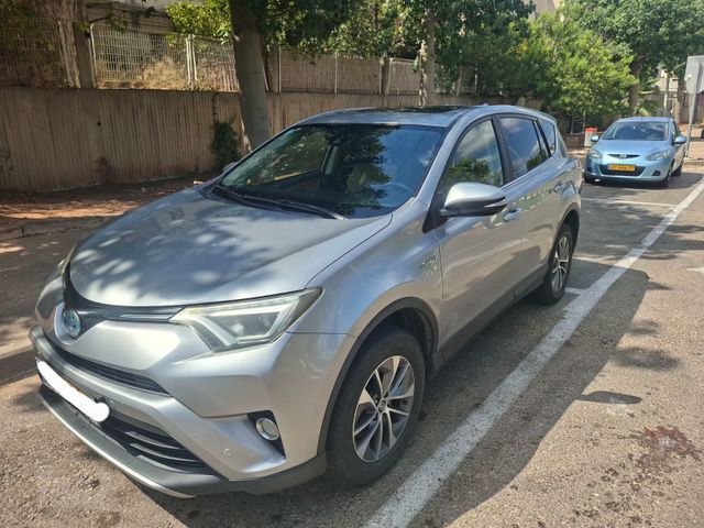 מודעת רכב טויוטה RAV4