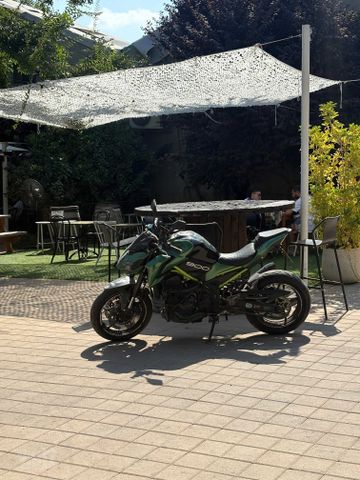 מודעת רכב קאוואסאקי Z900