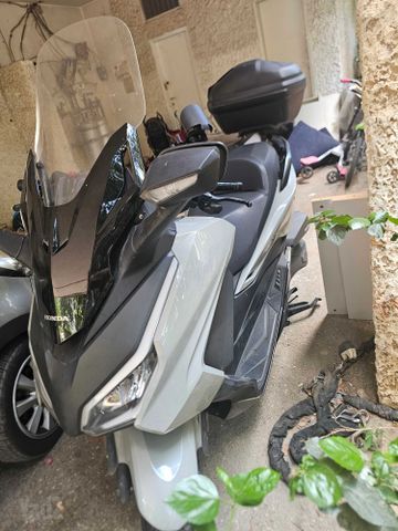 מודעת רכב הונדה FORZA350