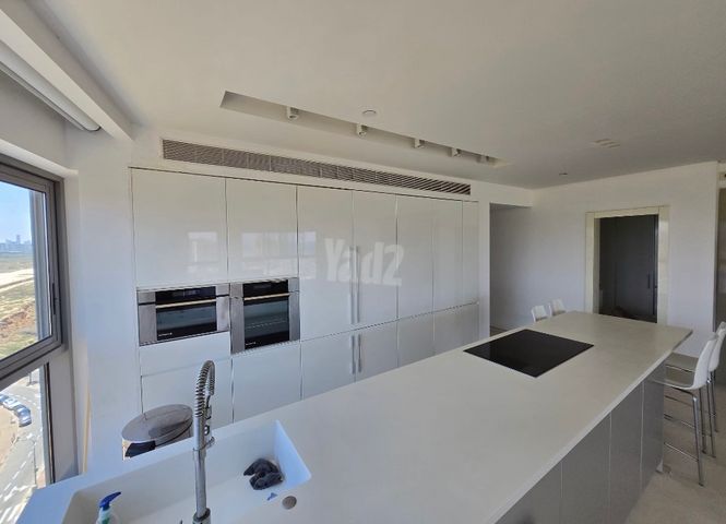 Herzliya, Israel 12
