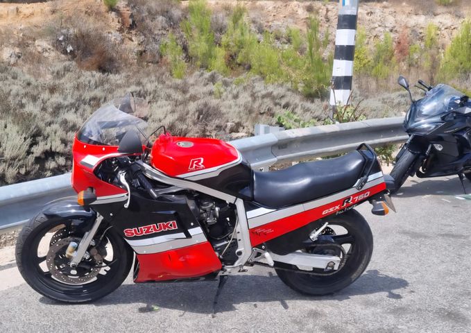 מודעת רכב סוזוקי GSX-R750