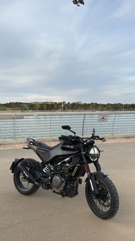 מודעת רכב הוסקוורנה SVARTPILEN 401