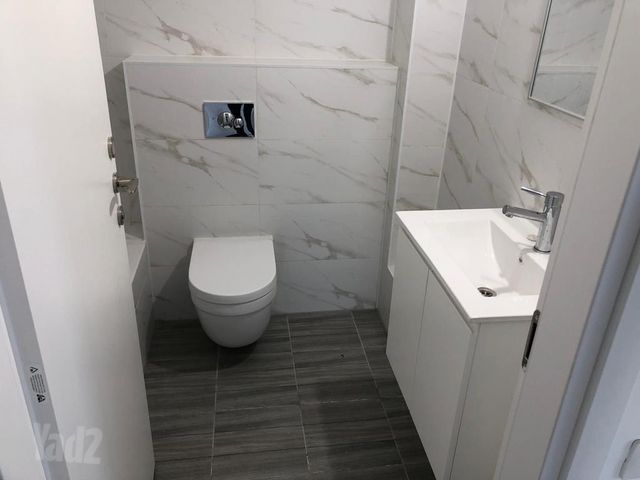 דרך מנחם בגין 160
