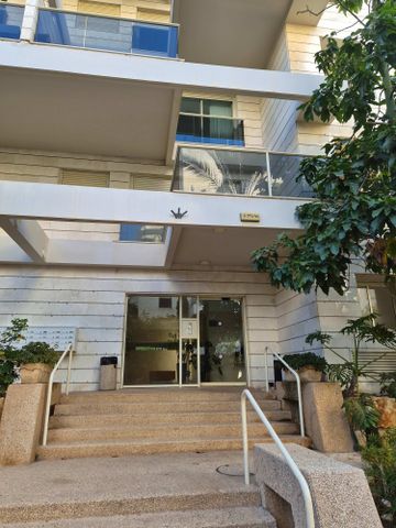 משה פרלוק 18