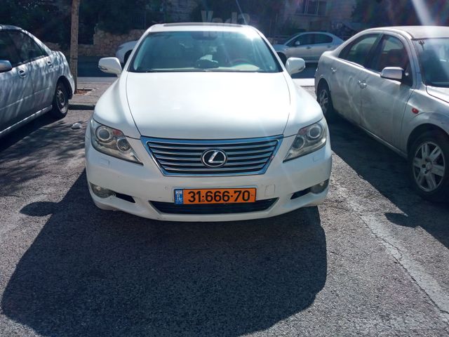 מודעת רכב לקסוס LS