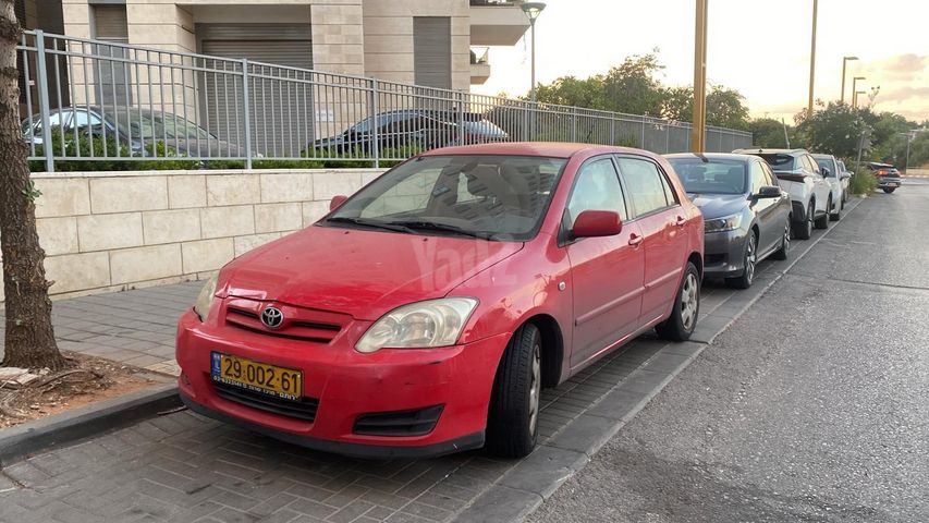 מודעת רכב טויוטה קורולה