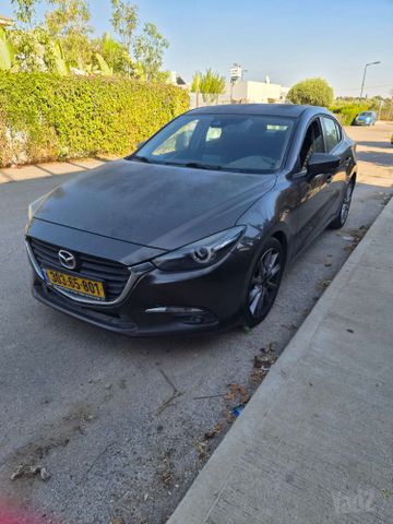 מודעת רכב מאזדה 3