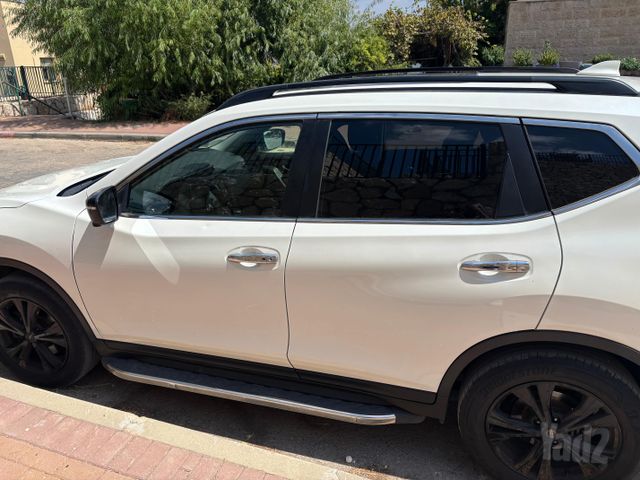 אקס טרייל Black Edition אוט׳ 1.3 (156 כ״ס)