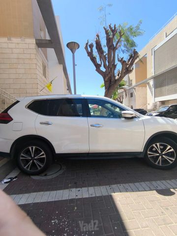 אקס טרייל Acenta Plus אוט׳ בנזין 7 מק 1.3 (160 כ״ס)