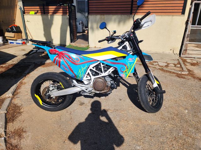 מודעת רכב הוסקוורנה SM701