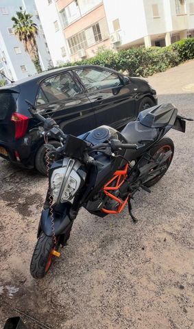 מודעת רכב KTM Naked Duke 390