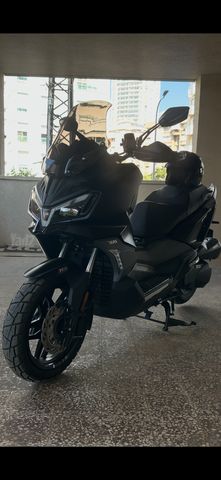 מודעת רכב סאן יאנג ADX 300