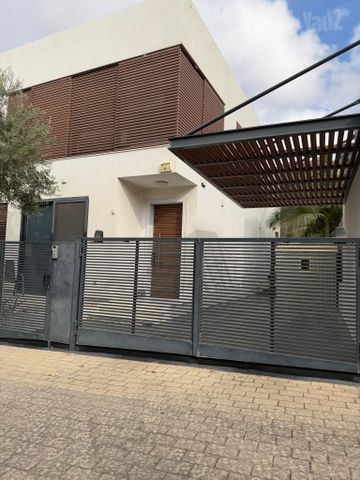 דובדבן 6