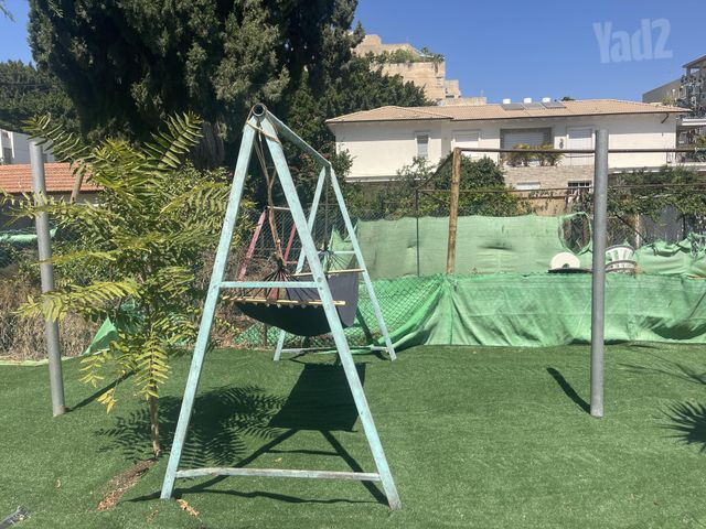 ברל כצנלסון 17