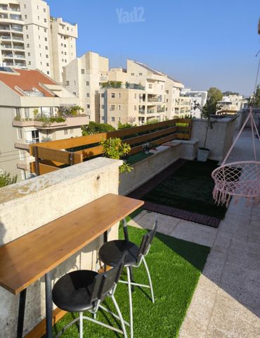 הכרמל 62