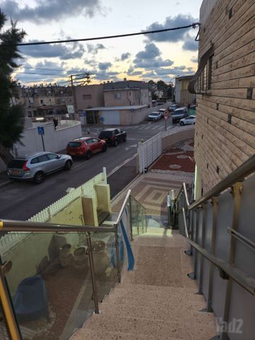 אברבנאל 32