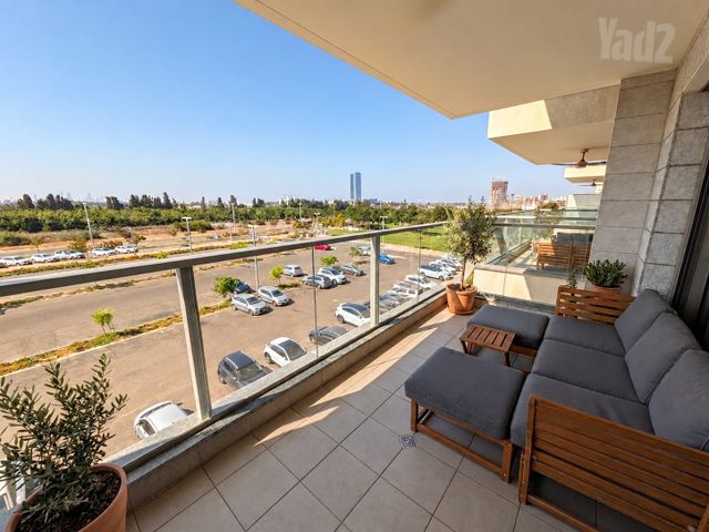 Herzliya, Israel 3