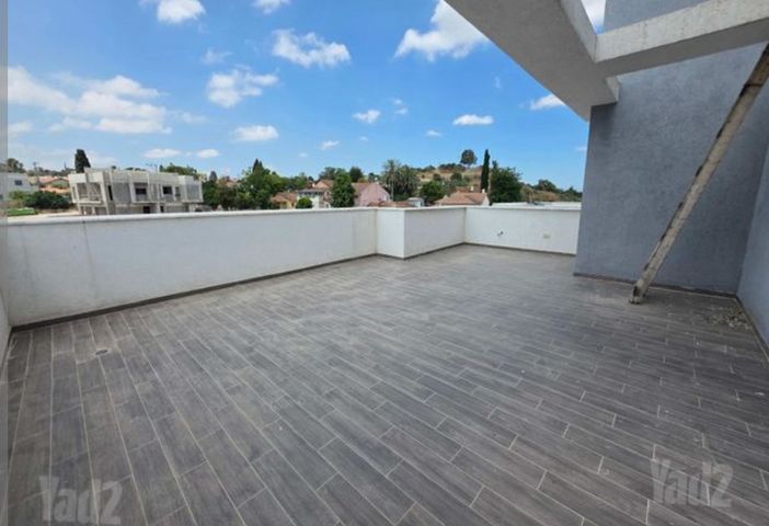 גג/ פנטהאוז