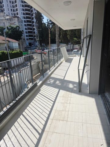 הפורצים 