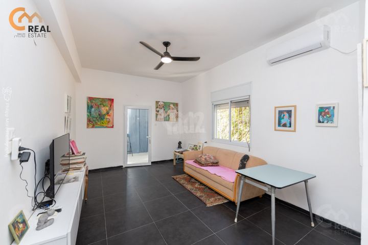 אהוד 