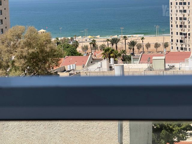 אבא הלל סילבר 13