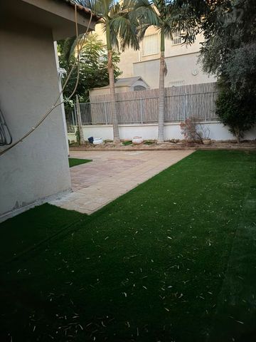 דו משפחתי, רשפים, גדרה