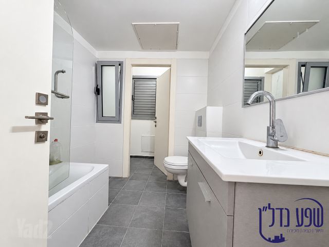 Holon, Israel 5