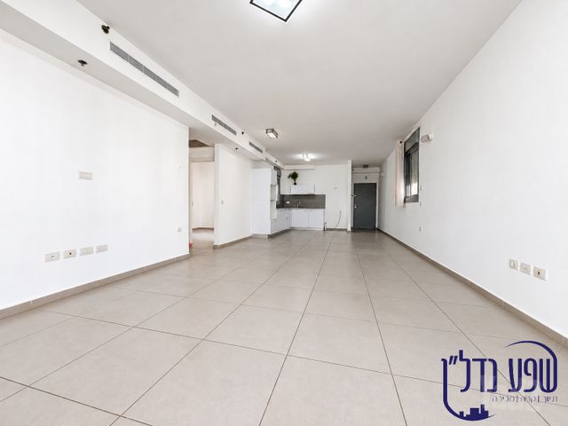 Holon, Israel 2