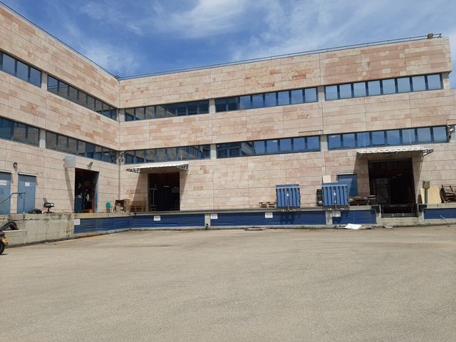 אולמות