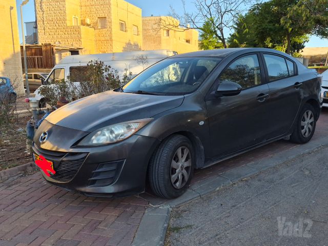 מודעת רכב מאזדה 3