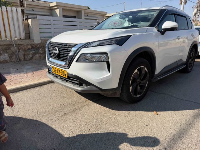 אקס טרייל 4X2 Acenta Tech אוט׳ 7 מק 1.5 (163 כ״ס)