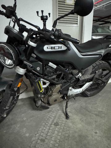 מודעת רכב הוסקוורנה SVARTPILEN 401